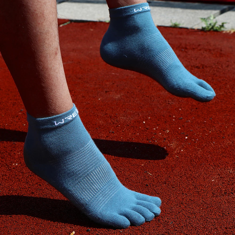 WRELS – 1 Pair CoolMax Sports Socks, Quick-Dry & Breathable for Running & Fitness